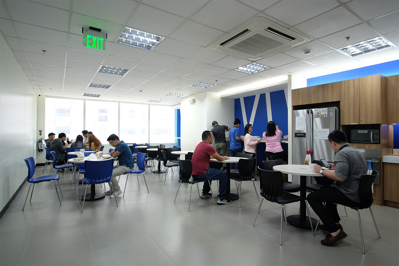 KMC Serviced Office for rent in BGC, SM Aura Facility Pantry Area - EpicSpace